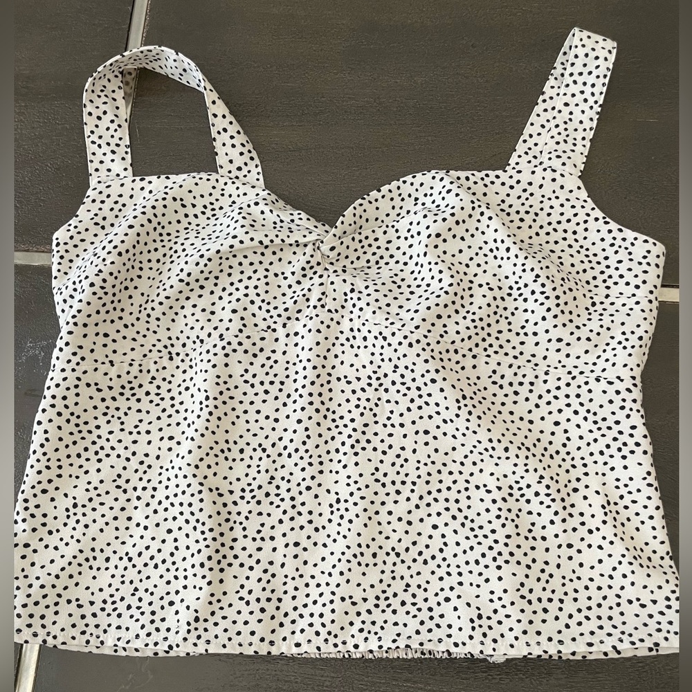 Abercrombie cropped white polka dot tank top L